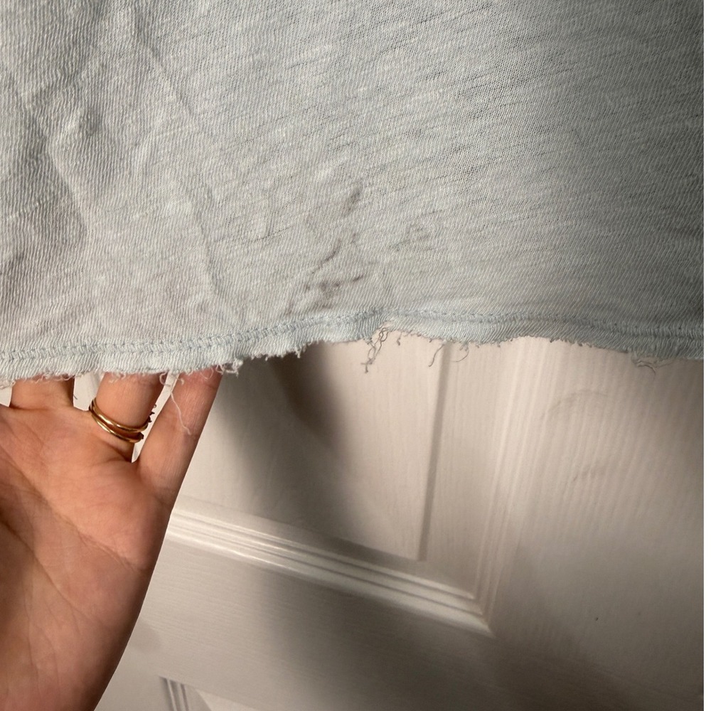 We The Free Maribel Henley Size S Light Blue Good Linen Blend Raw Hem Relaxed - Picture 8 of 8